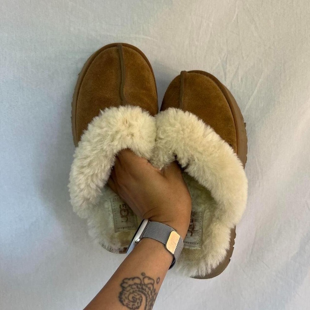 UGG Disquette Platform Sheepskin Slippers - Chesnut